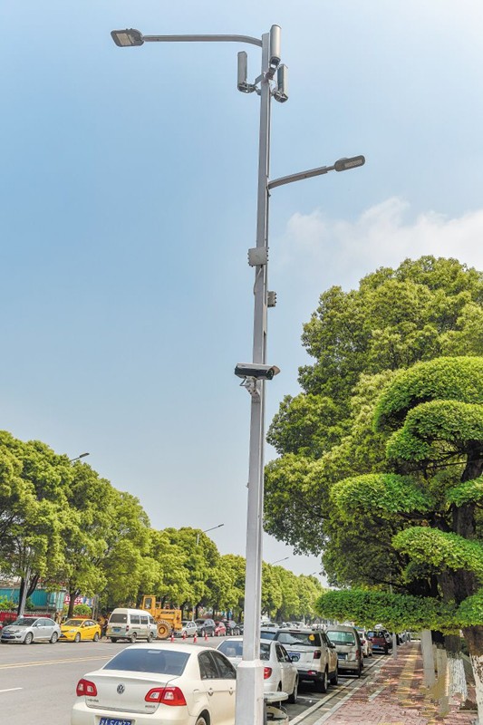 湖南首(shou)條(tiao)“智慧炤(zhao)明(ming)路”亮(liang)相(xiang)長(zhang)沙(sha)隆平高(gao)科技(ji)園